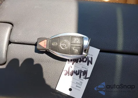 2013 Mercedes-Benz E 350 4Matic из США, поврежденный, VIN WDDHF8JB0DA681976